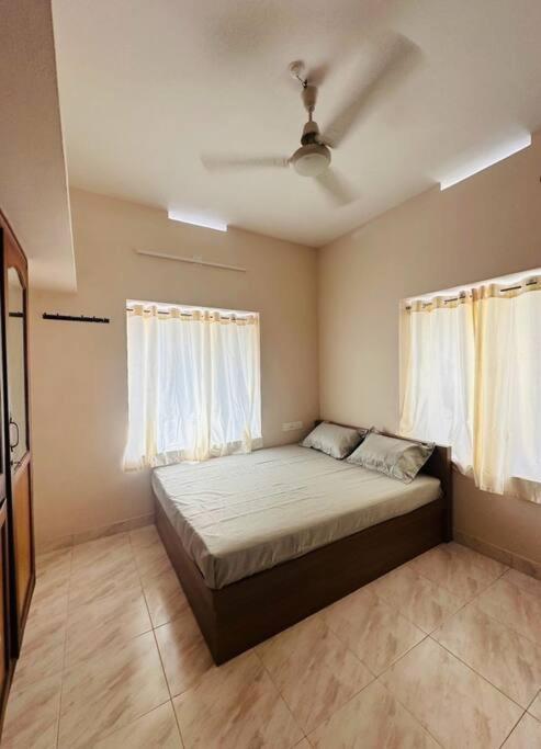 Home At Guruvayur 2 Ac Room,1 Single Bed,Kitchen Dış mekan fotoğraf